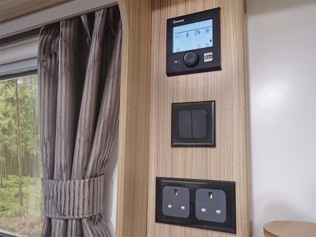 Bailey Phoenix GT75 640